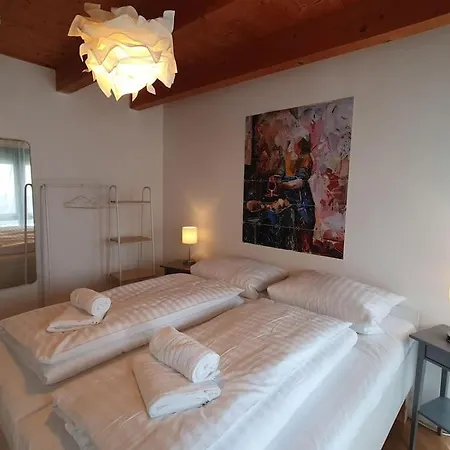 Galerie~wohnung, Kueche & Balkon Apartment *